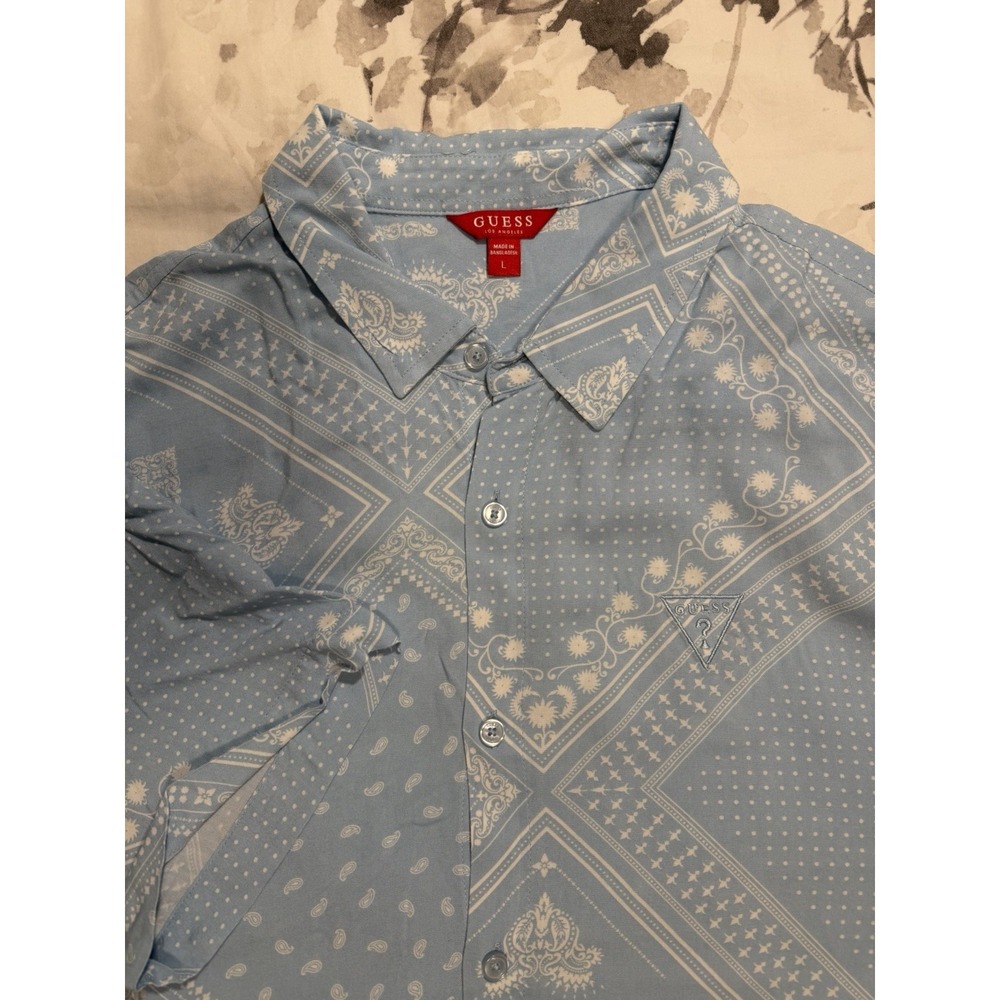 Guess Los Angeles Casual Summer Button Up Shirt Resort Blue Paisley Bandana